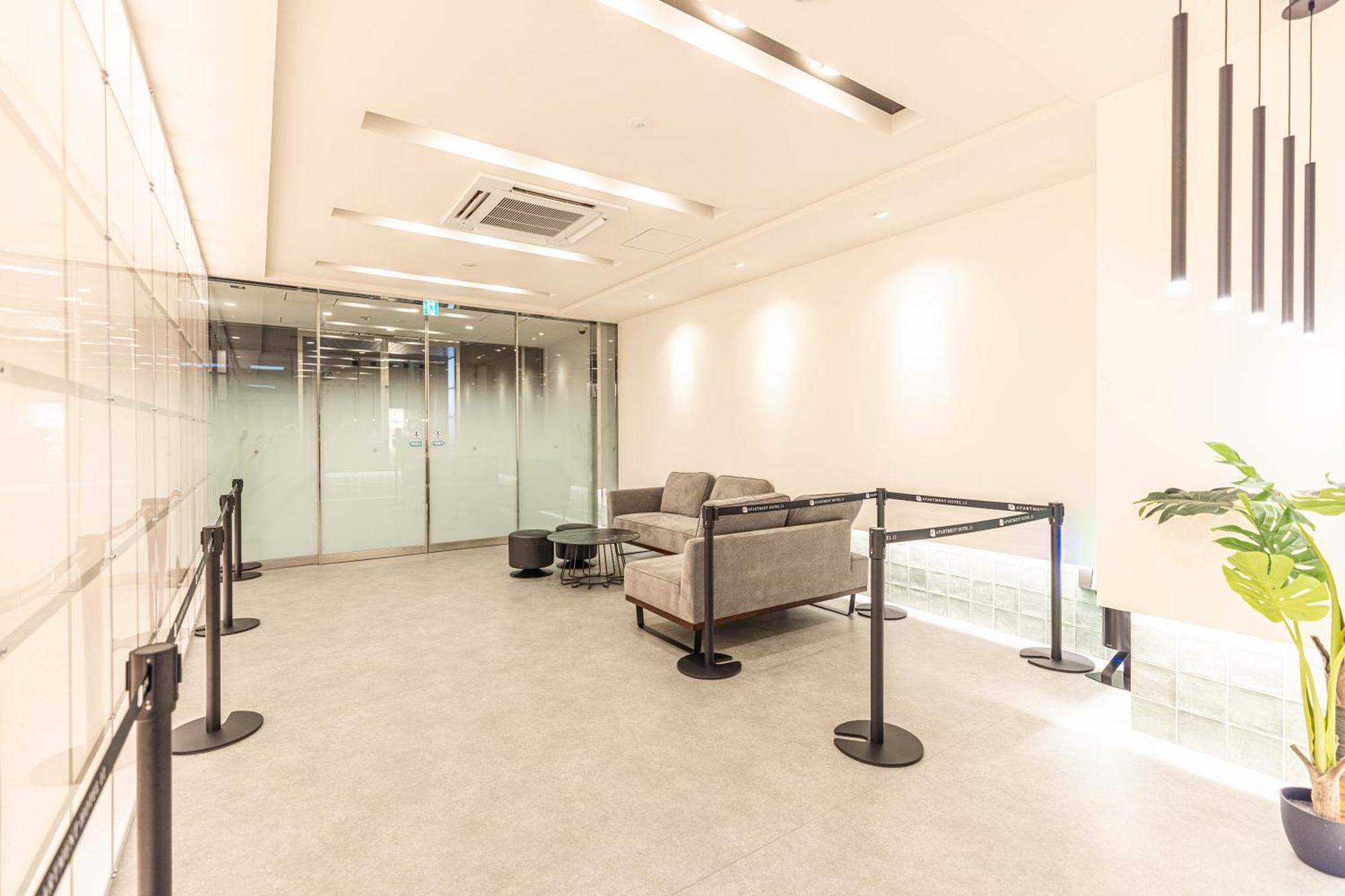 Apartment Hotel 11 Shinsaibashi โอซาก้า ภายนอก รูปภาพ